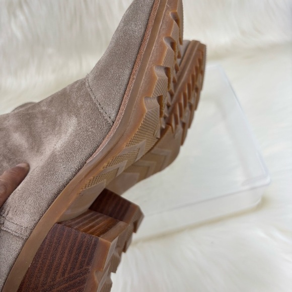 Sorel Taupe Suede Ankle Booties with Low Heel Size 7 Woman - Picture 9 of 11